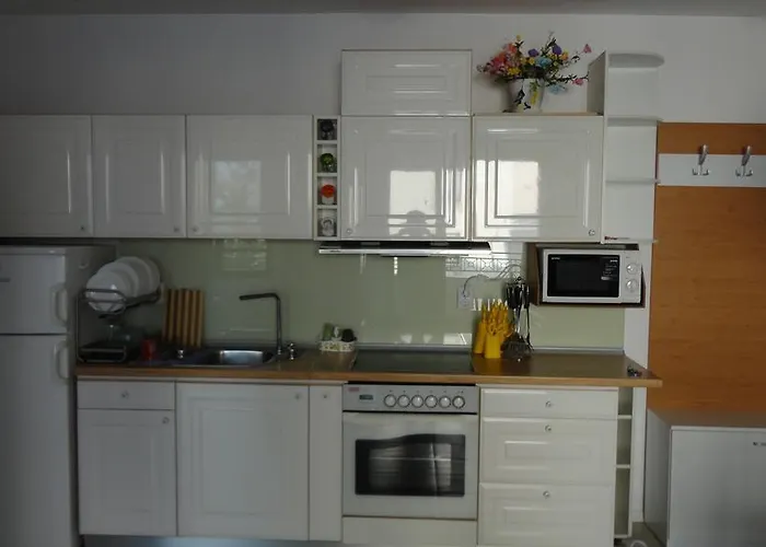 Apartment In Kavatsi *