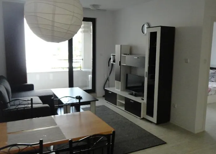 Apartment In Kavatsi *